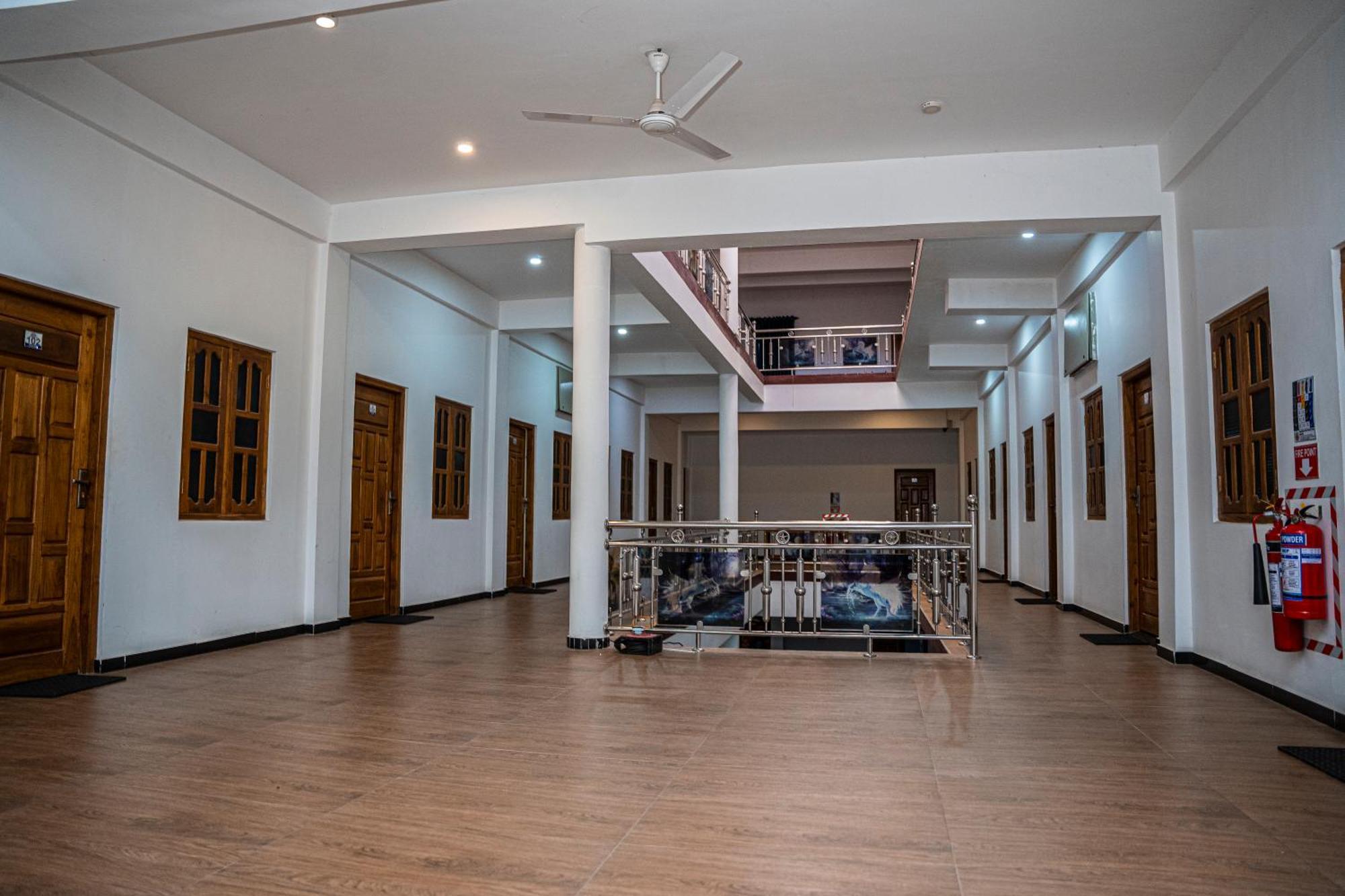 Theevanni Resort ตรินโคมาลี ภายนอก รูปภาพ