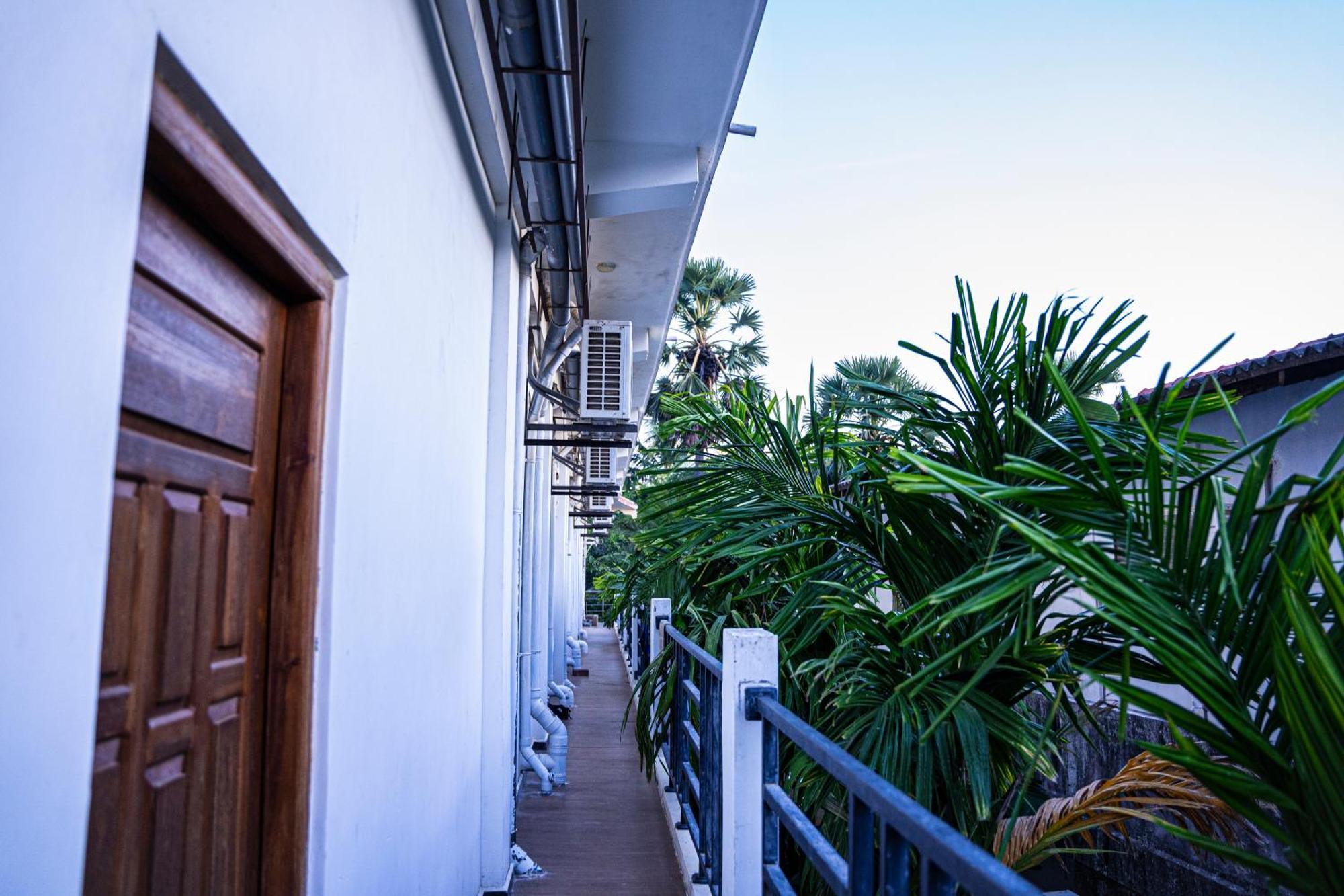 Theevanni Resort ตรินโคมาลี ภายนอก รูปภาพ