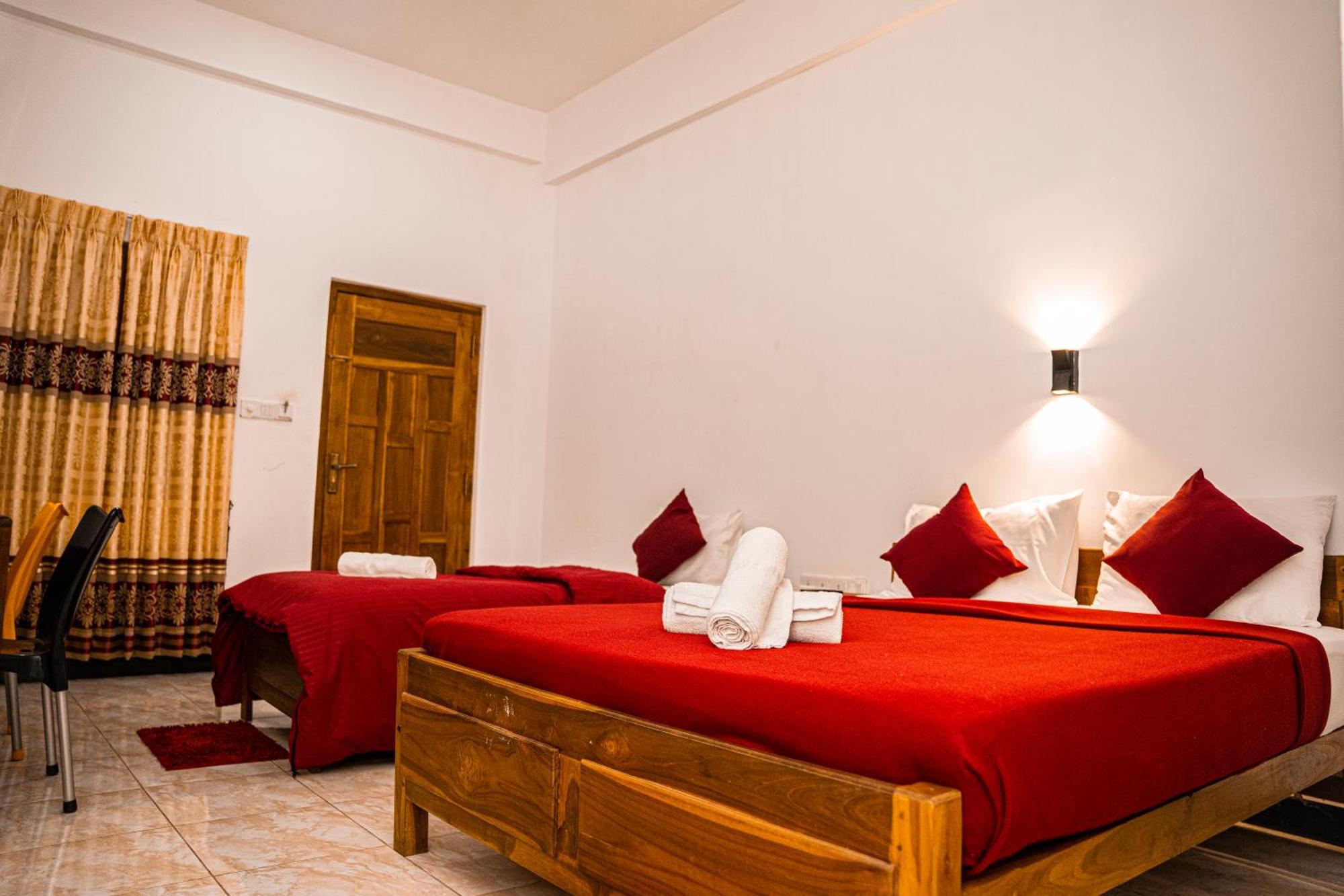 Theevanni Resort ตรินโคมาลี ภายนอก รูปภาพ